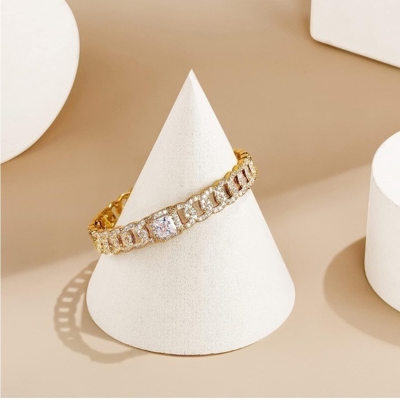 Gold 14k Gold Plated Cubic Zirconia Cuff Bracelet - Picture 1 of 3